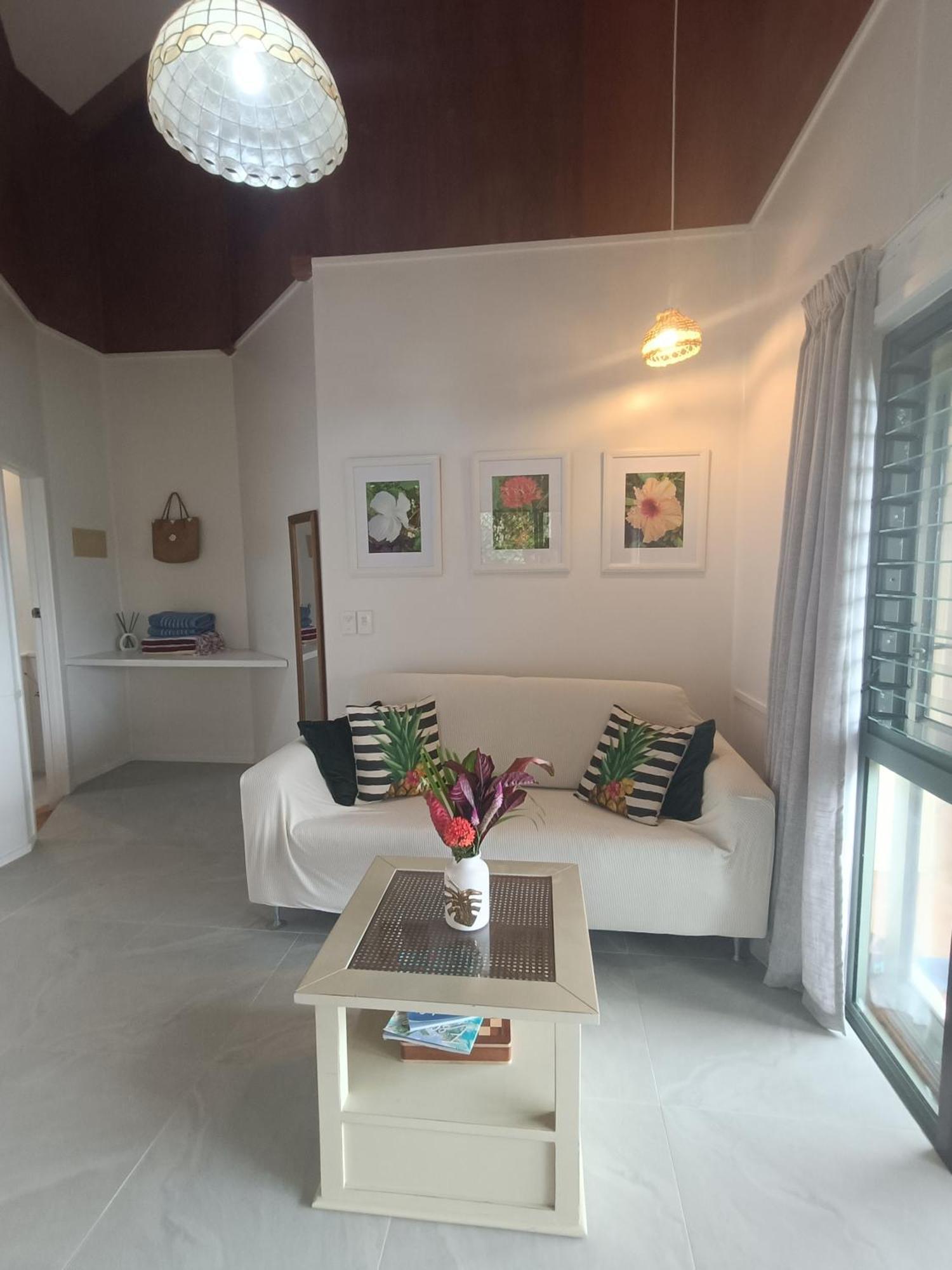 Muri Retreat Apartments 라로통가 외부 사진